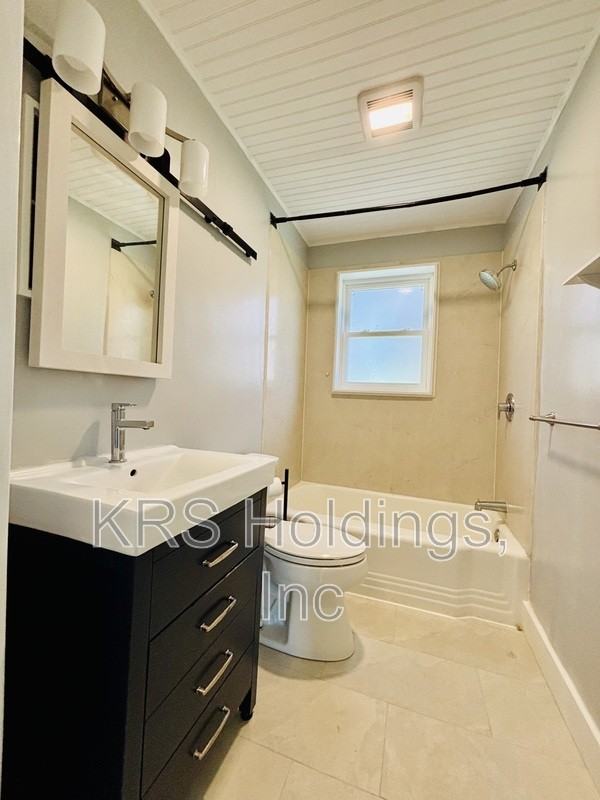 1103 Forest Hills Ave #B - Photo 7 of 15