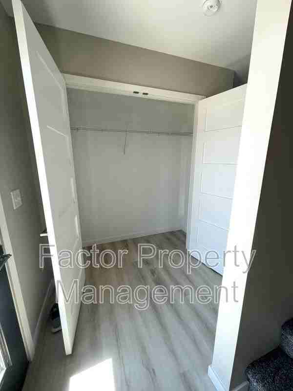 3130 Scotch Ln - Photo 3 of 26