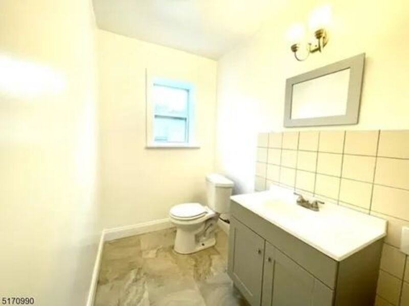 487 Walker Ave #2 - Photo 4 of 6