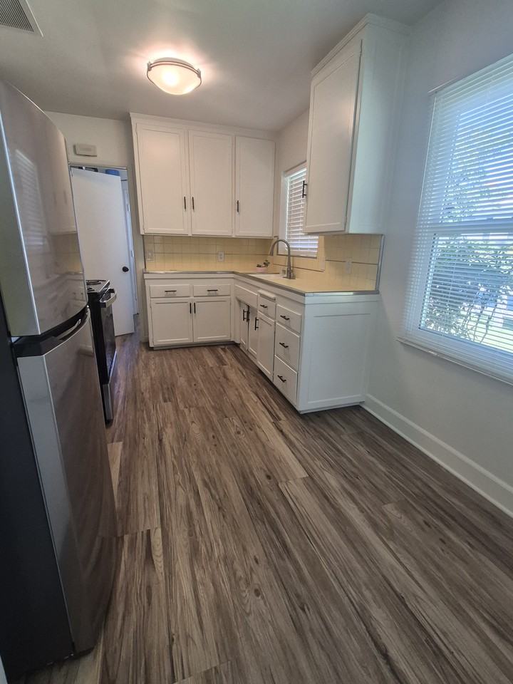 7357 Forest Avenue - Photo 3 of 6