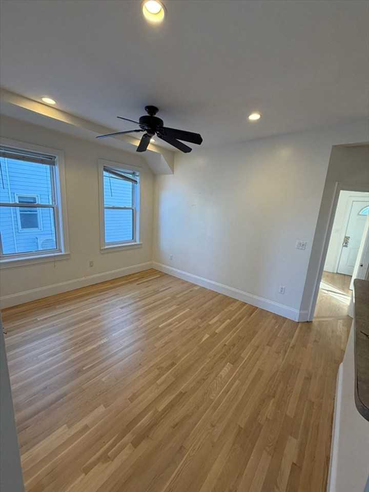 4-12 Humboldt Place - Photo 2 of 25