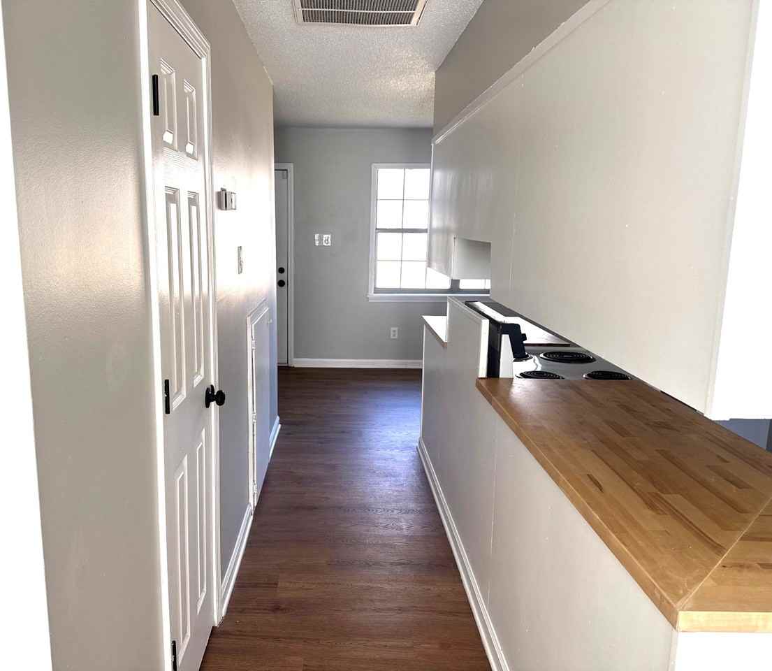 238 Lake Drive Unit 1 - Photo 5 of 9