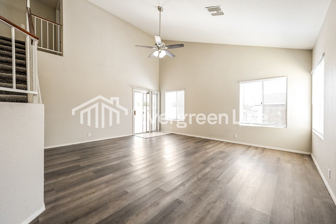 18019 N 88th Dr - Photo 2 of 15