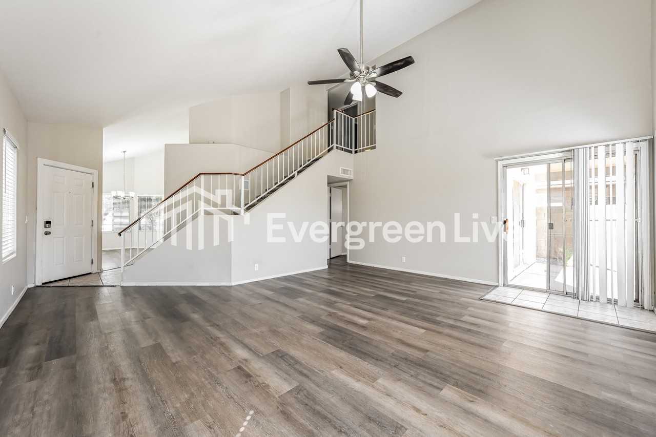 18019 N 88th Dr - Photo 3 of 15