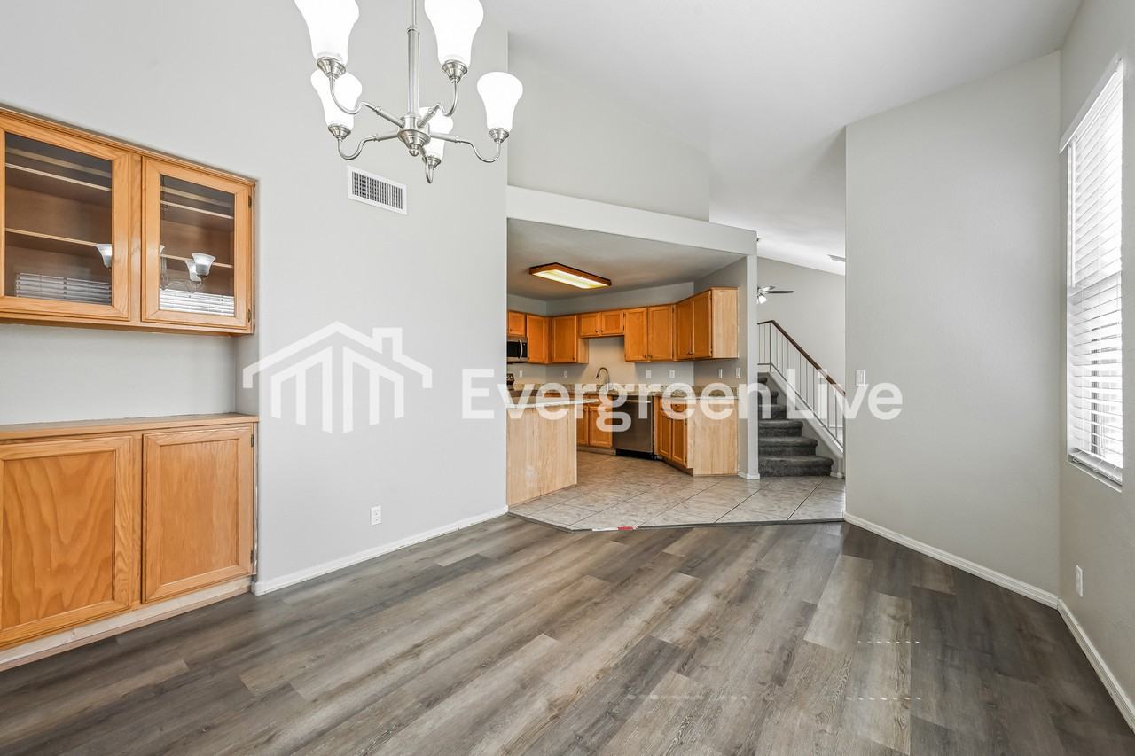 18019 N 88th Dr - Photo 5 of 15