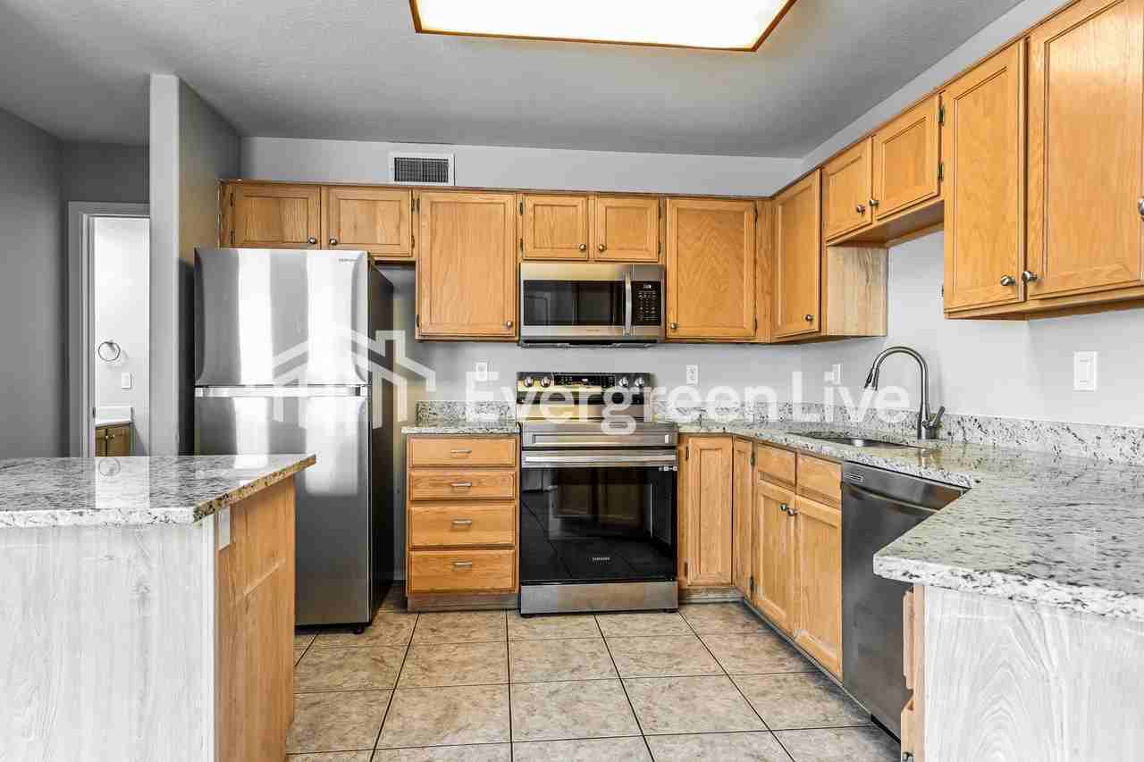 18019 N 88th Dr - Photo 7 of 15