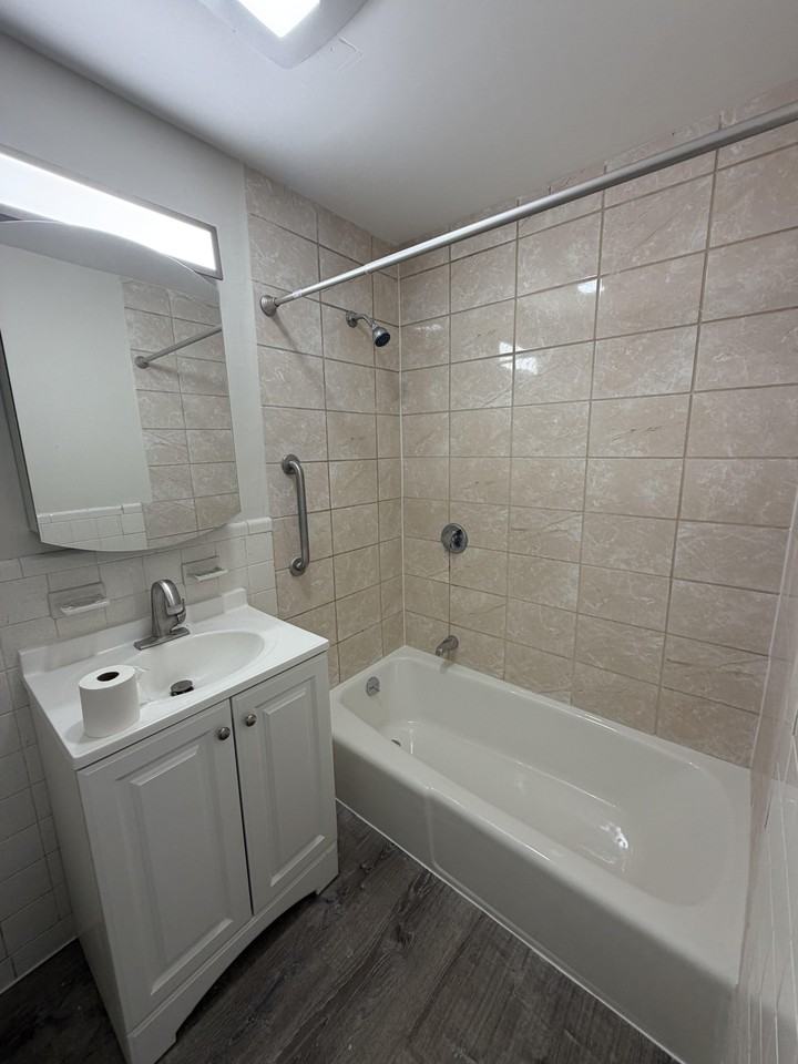 Gardner St #1-11 - Photo 6 of 9