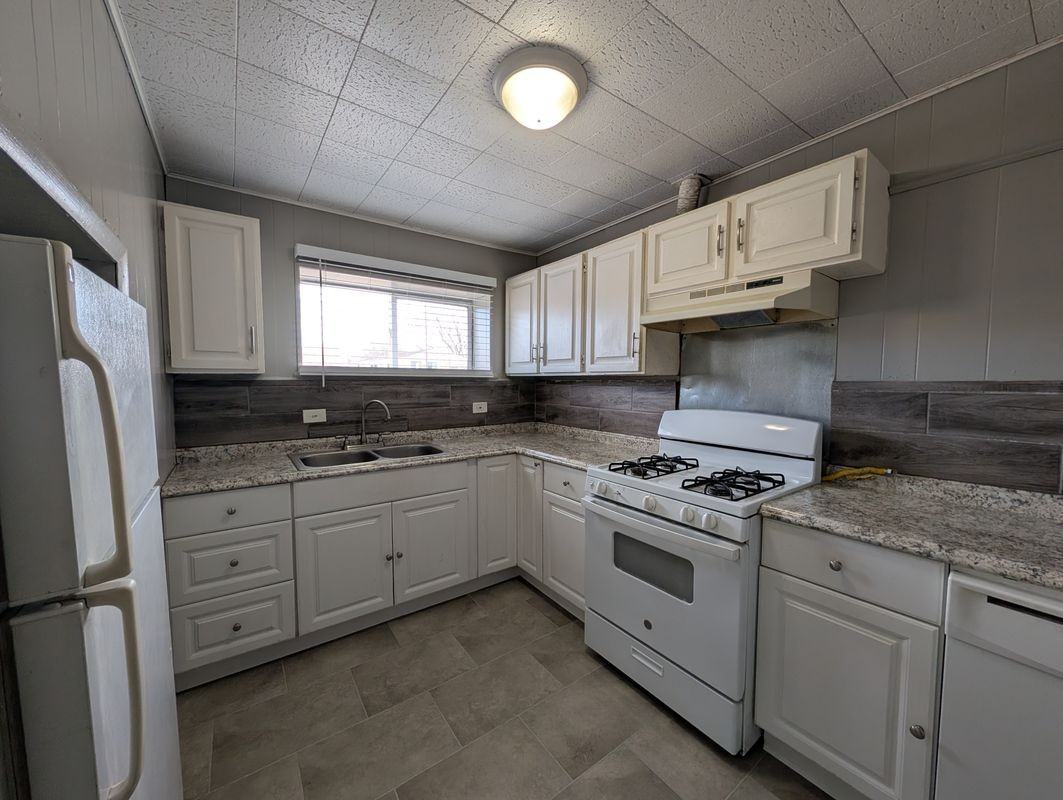 1649 Florence St ##A - Photo 3 of 16