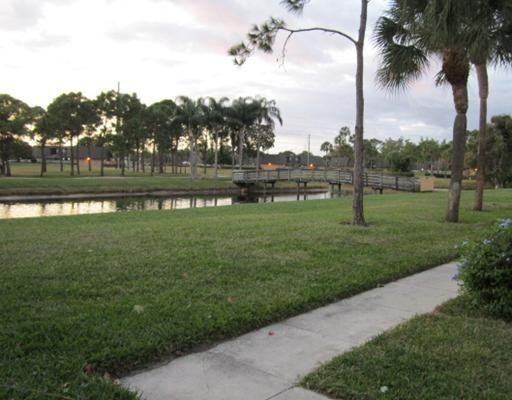 145 Heritage Way - Photo 2 of 5