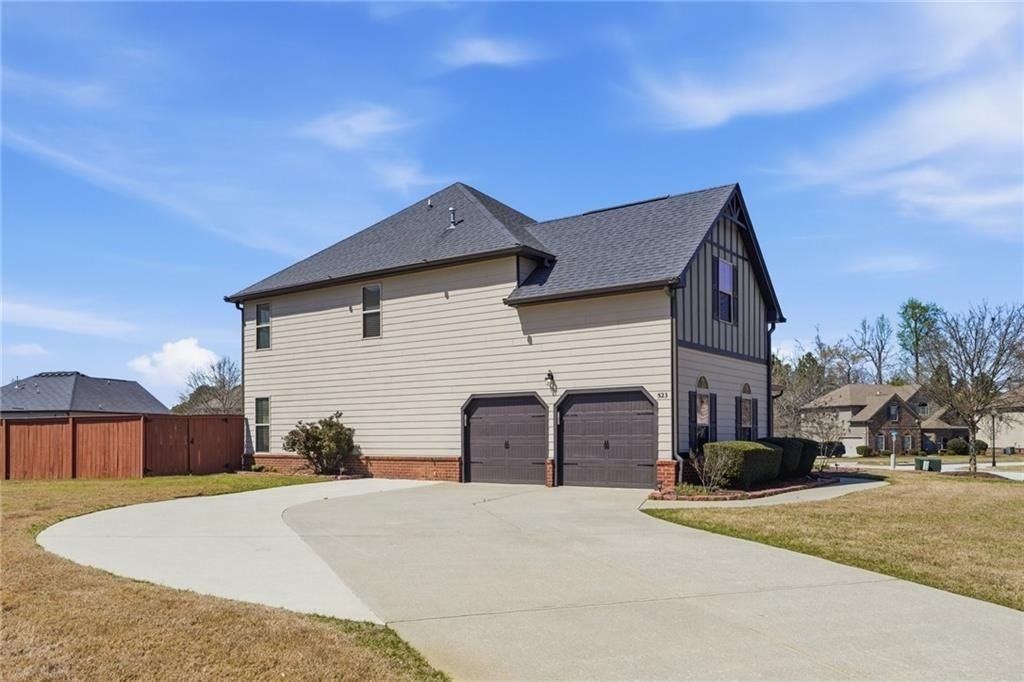 523 Besra Dr - Photo 2 of 25