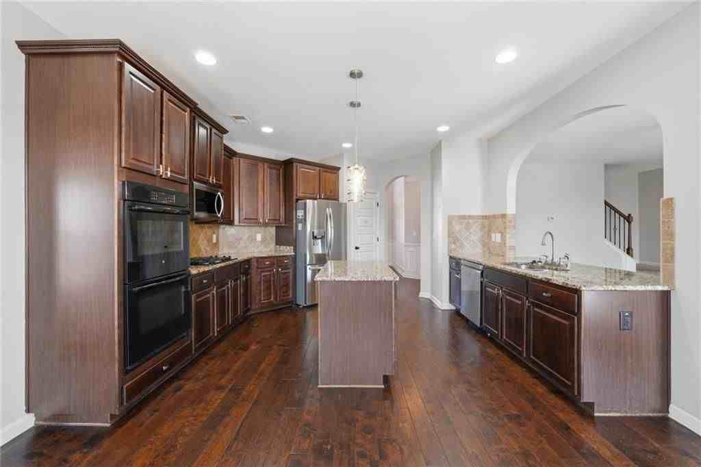 523 Besra Dr - Photo 7 of 25