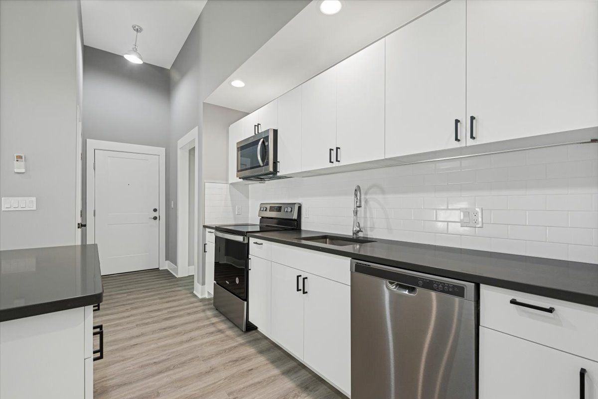 47 Beekman Ave ##32 - Photo 5 of 8