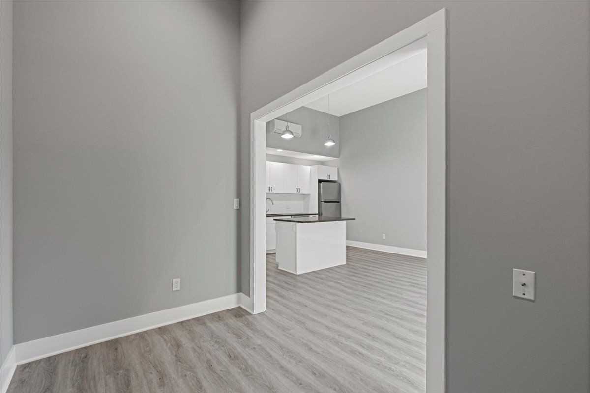 47 Beekman Ave ##32 - Photo 6 of 8