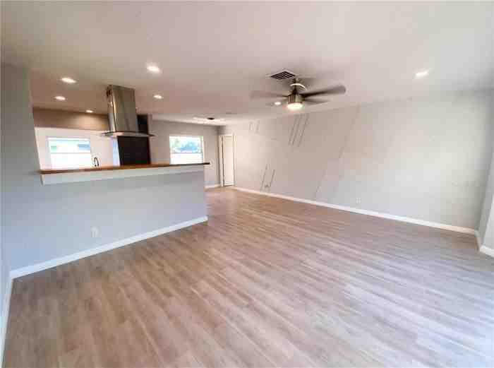 408 Ocean Ct - Photo 6 of 35