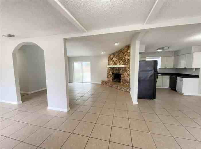 8318 Chenille Dr - Photo 5 of 21