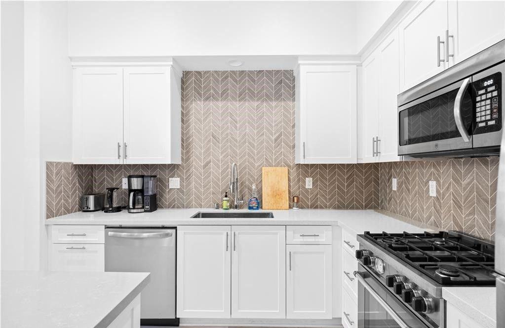 856 Francesca Dr - Photo 3 of 24