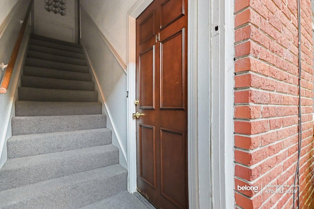 1822 N Rock Springs Rd Ne #11 - Photo 4 of 26