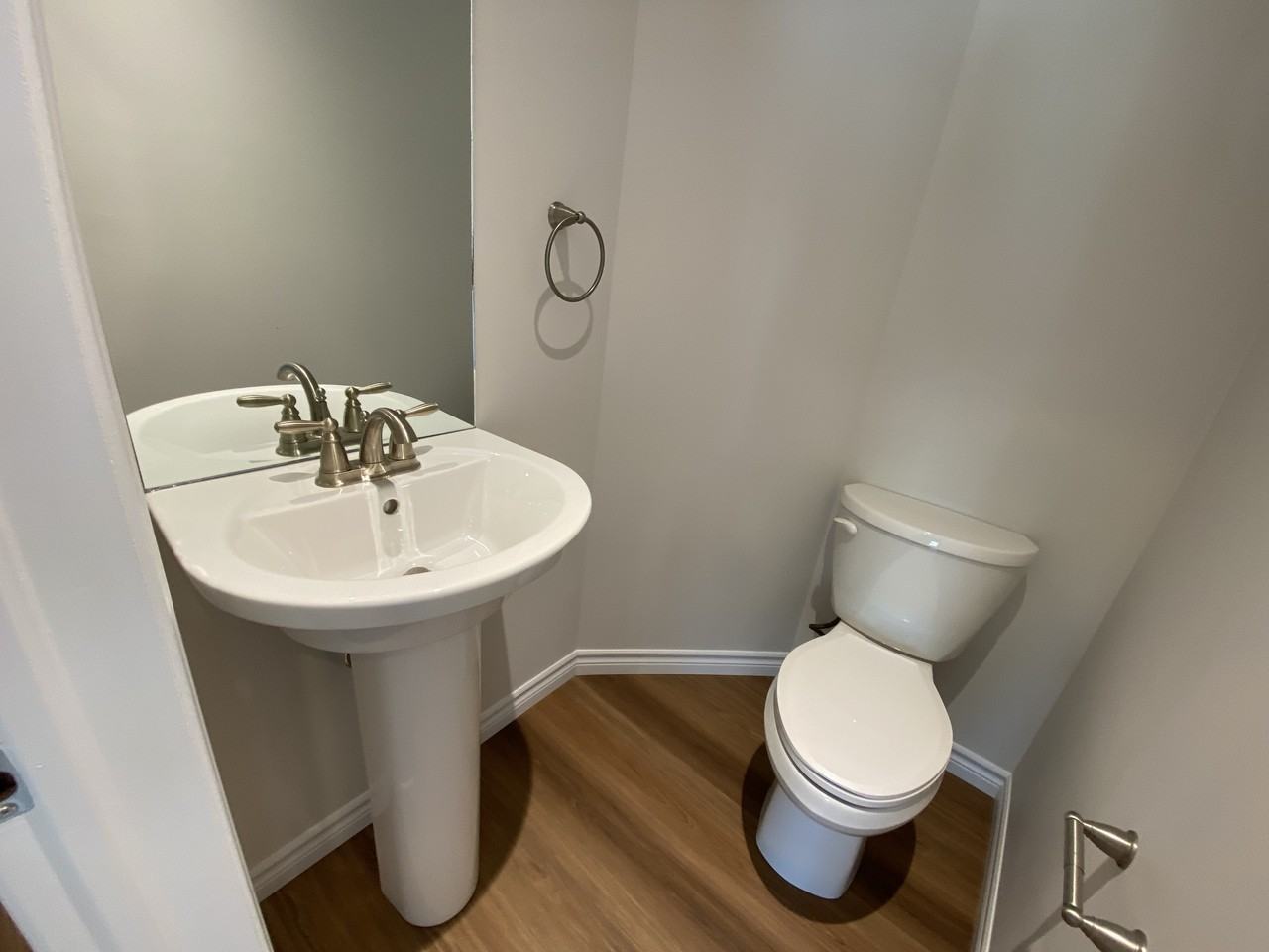 300 Croft St - Photo 3 of 11