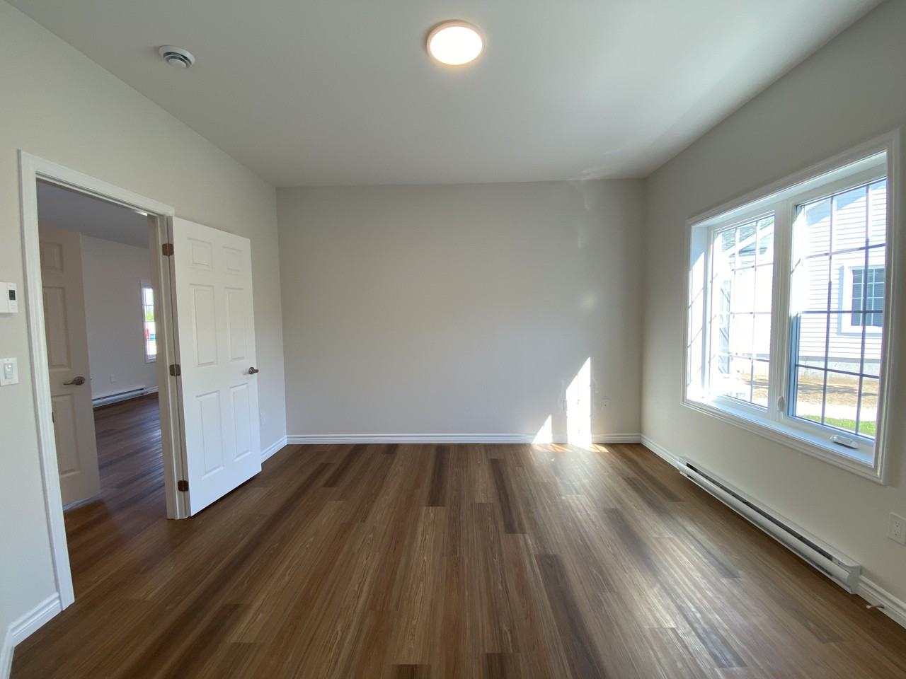 300 Croft St - Photo 6 of 11