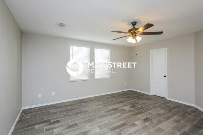 941 Stone Chapel Way - Photo 7 of 18
