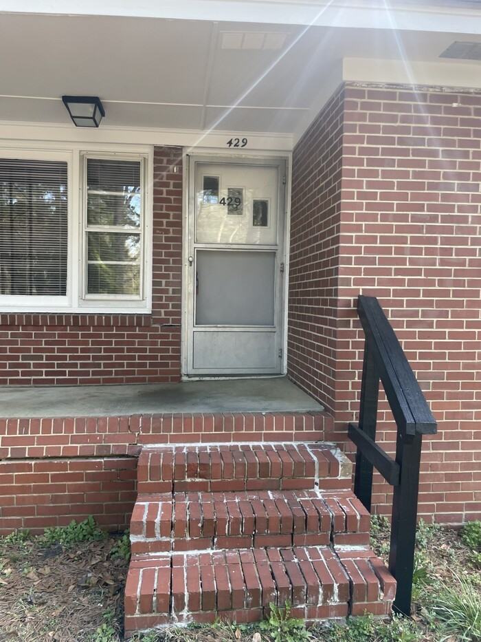 429 Rose Ln - Photo 2 of 12