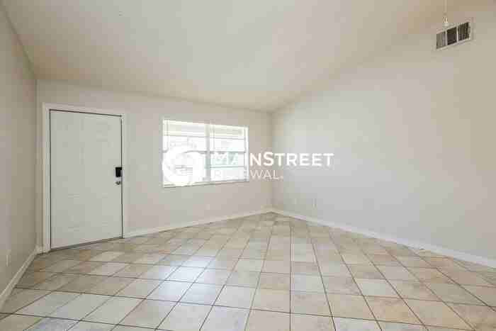 5210 2nd St W - Photo 4 of 17