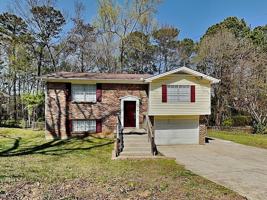 featured image of 2252 2252 7 Oaks Circle
