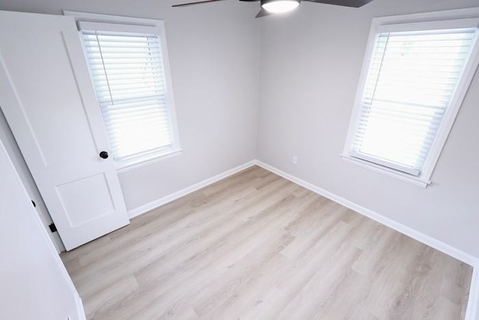 843 Davies Ave - Photo 7 of 12