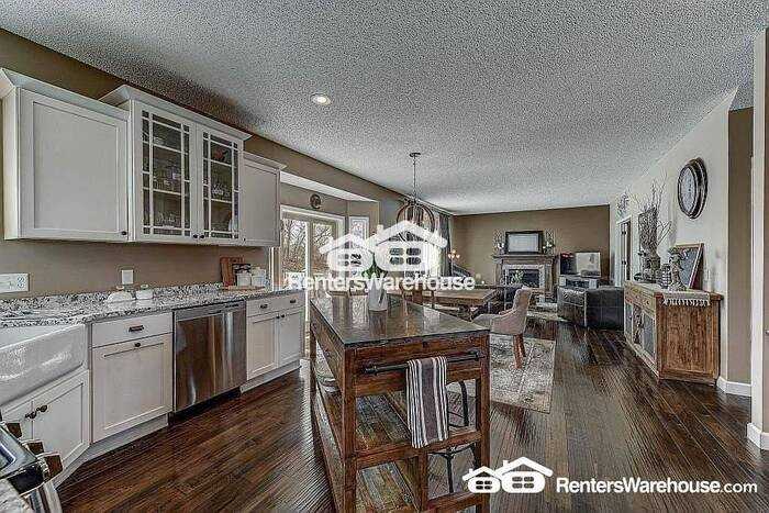 8868 Whispering Oaks Trl - Photo 2 of 33