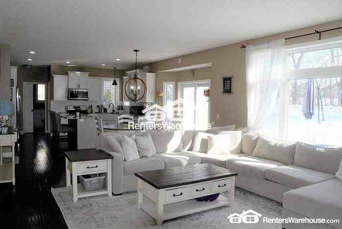 8868 Whispering Oaks Trl - Photo 7 of 33