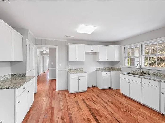 624 Brentwood Ct - Photo 6 of 34