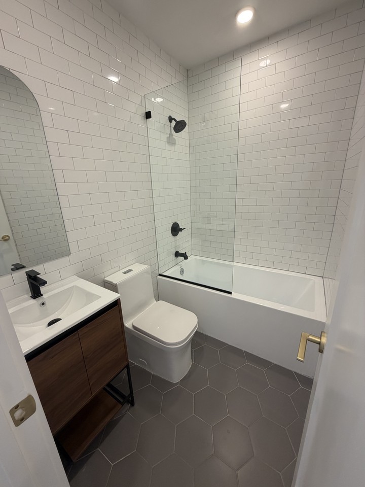 50 Grace St #4 - Photo 5 of 14