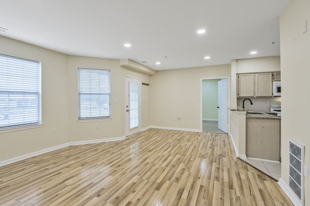 304 Gatehouse Ln #A - Photo 5 of 20