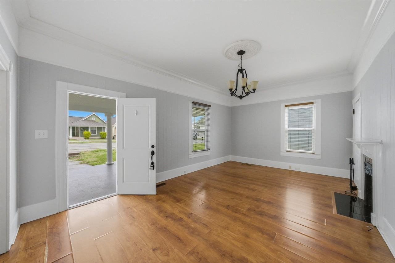 401 E Oak Hill Ave #NA - Photo 3 of 22