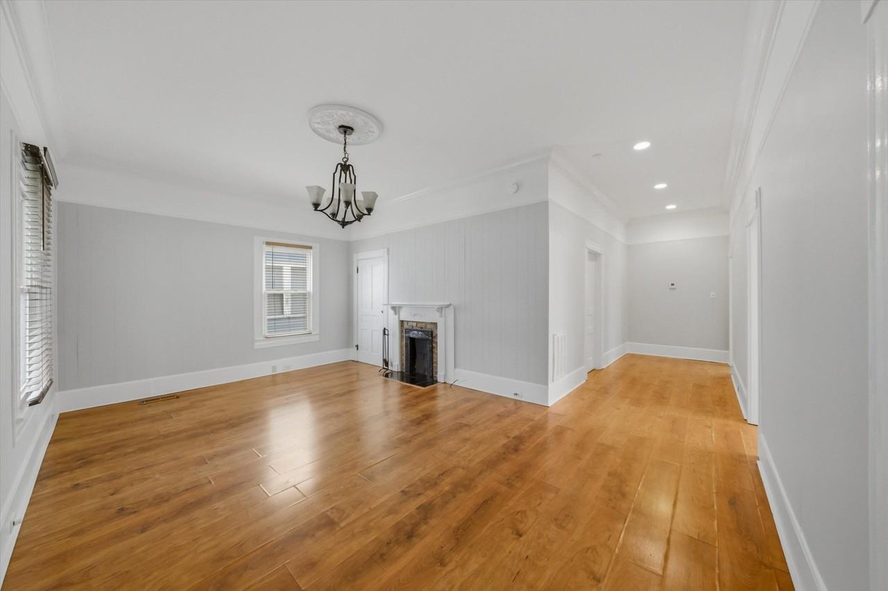 401 E Oak Hill Ave #NA - Photo 5 of 22