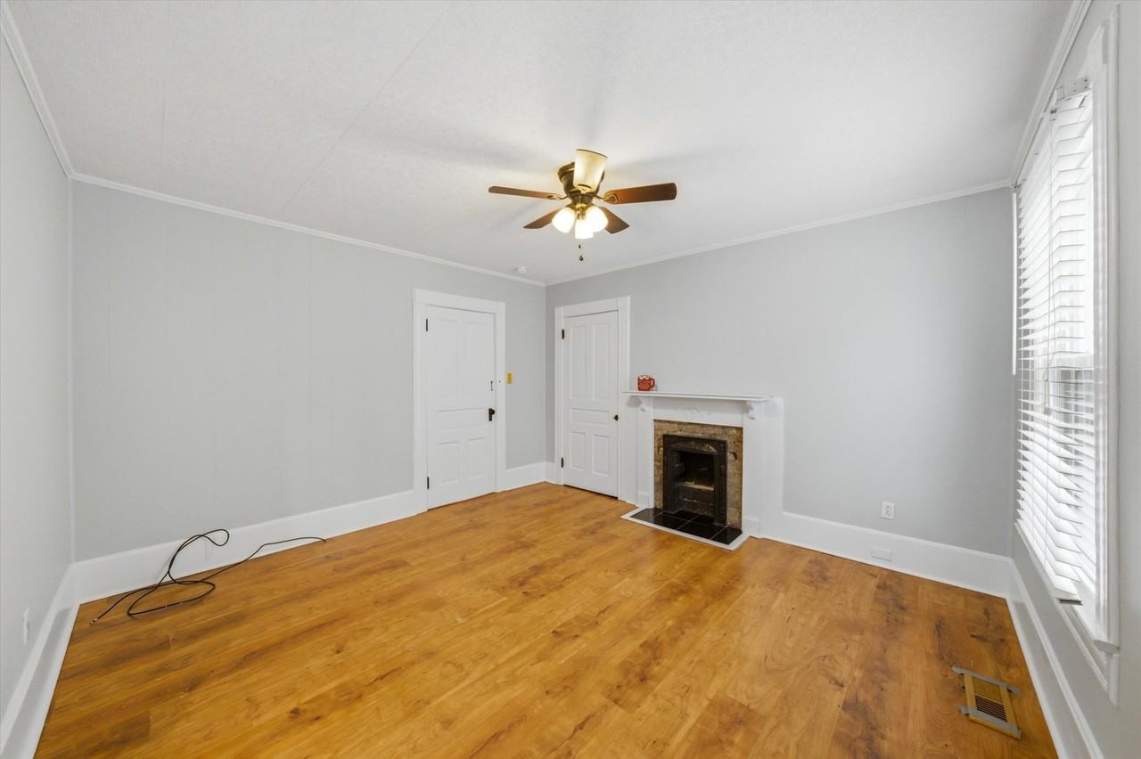 401 E Oak Hill Ave #NA - Photo 7 of 22