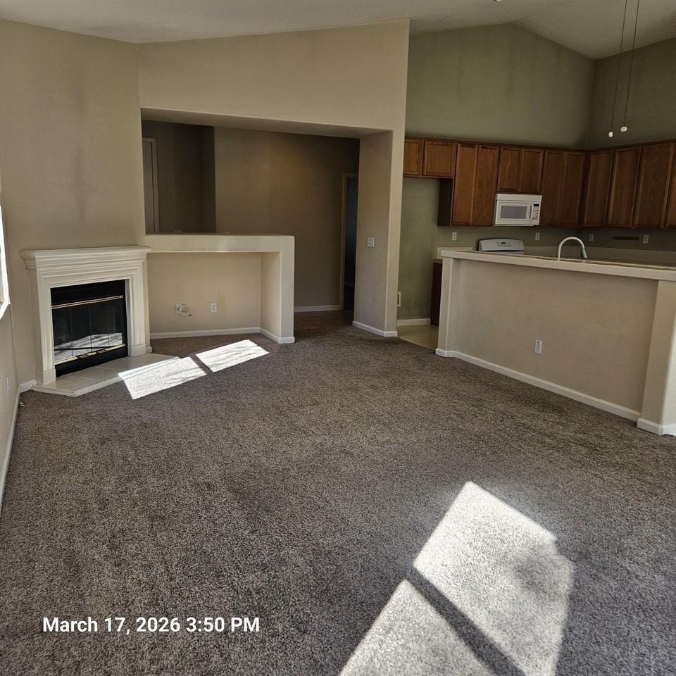 916 Sawyer Way #NA - Photo 4 of 11