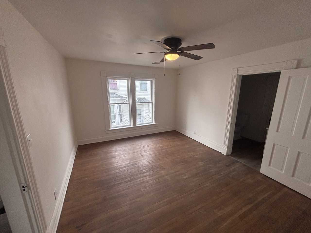 1026 Garfield Ave #1026 - Photo 4 of 14