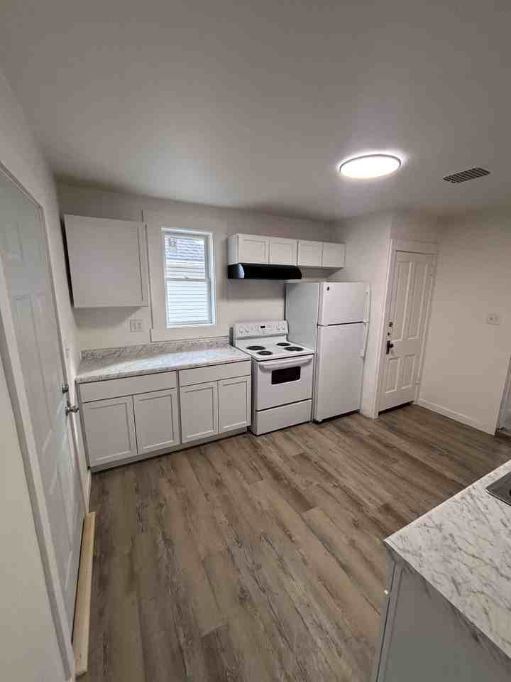 1026 Garfield Ave #1026 - Photo 7 of 14