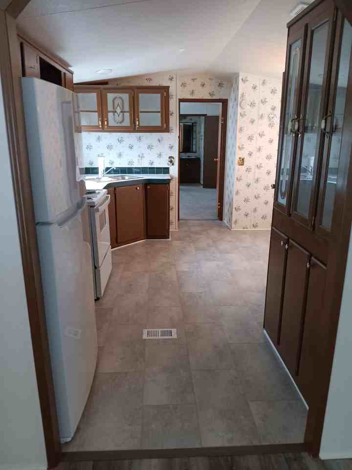 918 Martin Dr #NA - Photo 6 of 16