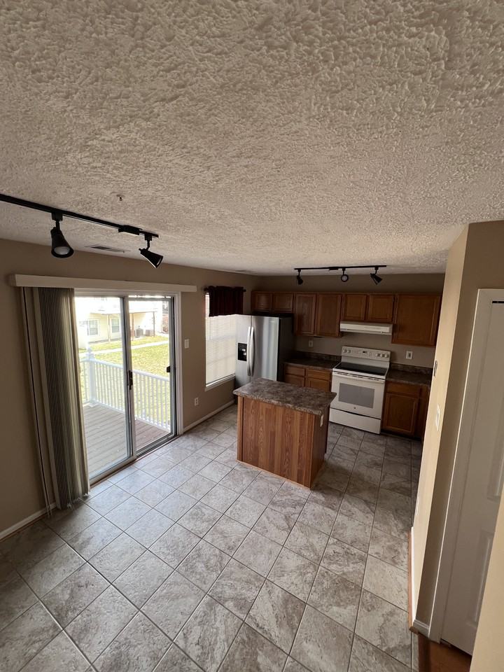 1412 Nestlewood Ct #NA - Photo 2 of 20