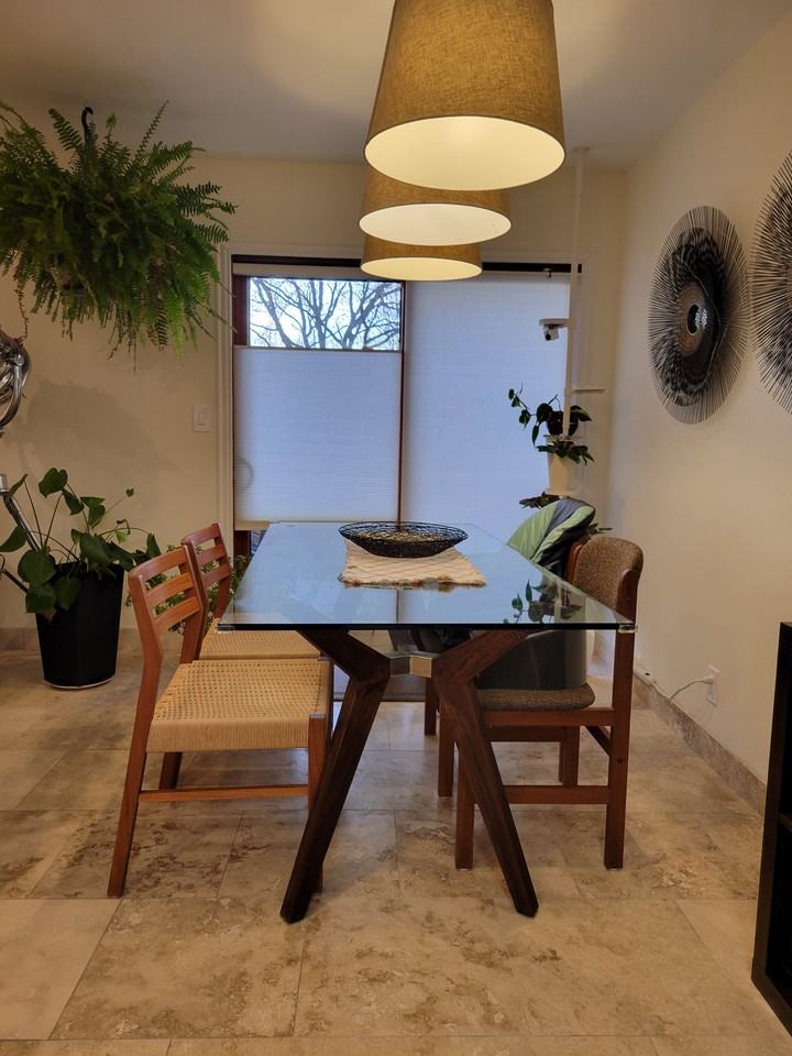 1042 Rockhurst Dr - Photo 4 of 23