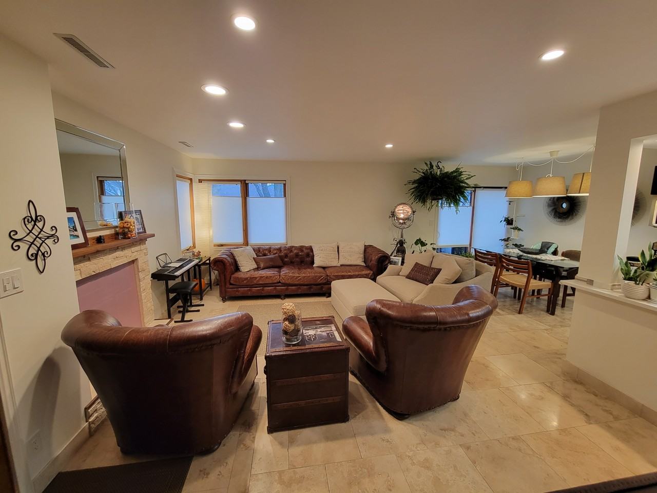 1042 Rockhurst Dr - Photo 6 of 23