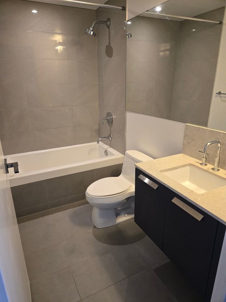 42 Charles Street East #4104 - Photo 7 of 21