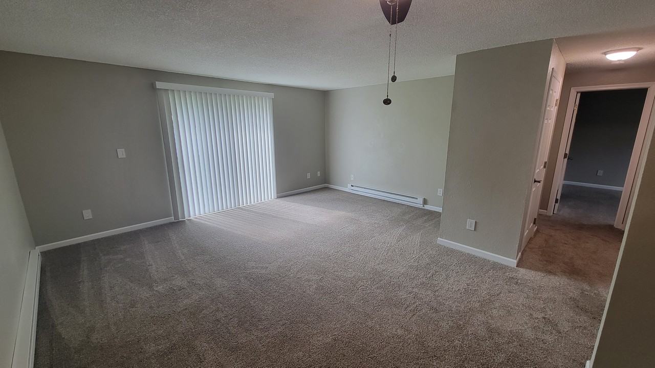 12008 108th Avenue Ct E - Photo 5 of 19