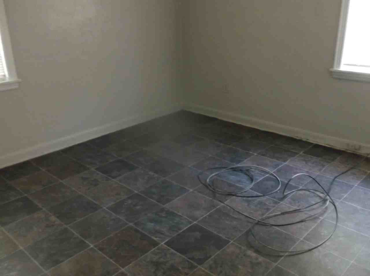 1439 Semmes St - Photo 7 of 9