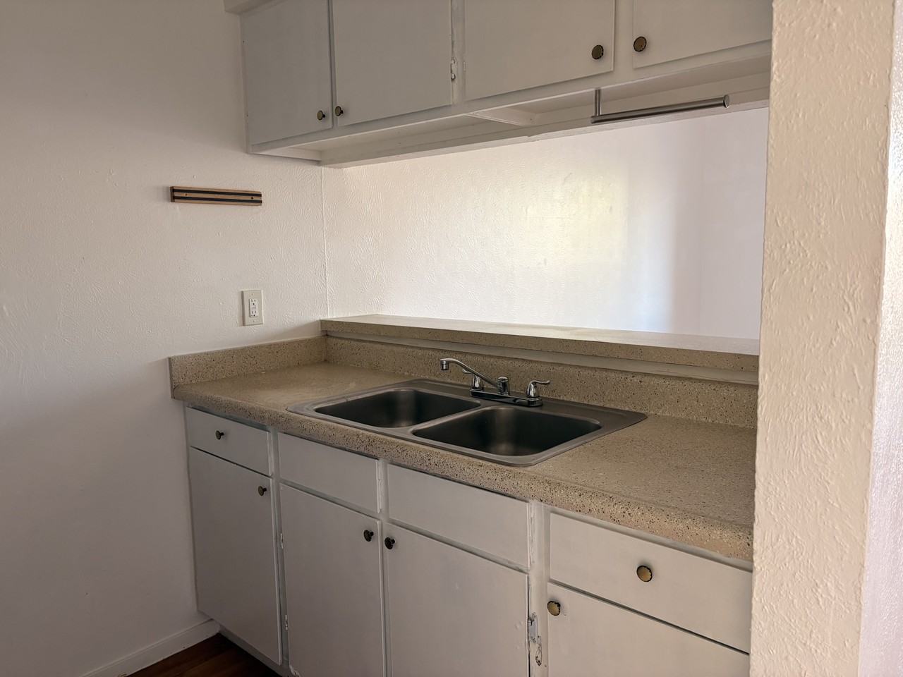 10810 Newmont Rd #3 - Photo 7 of 13