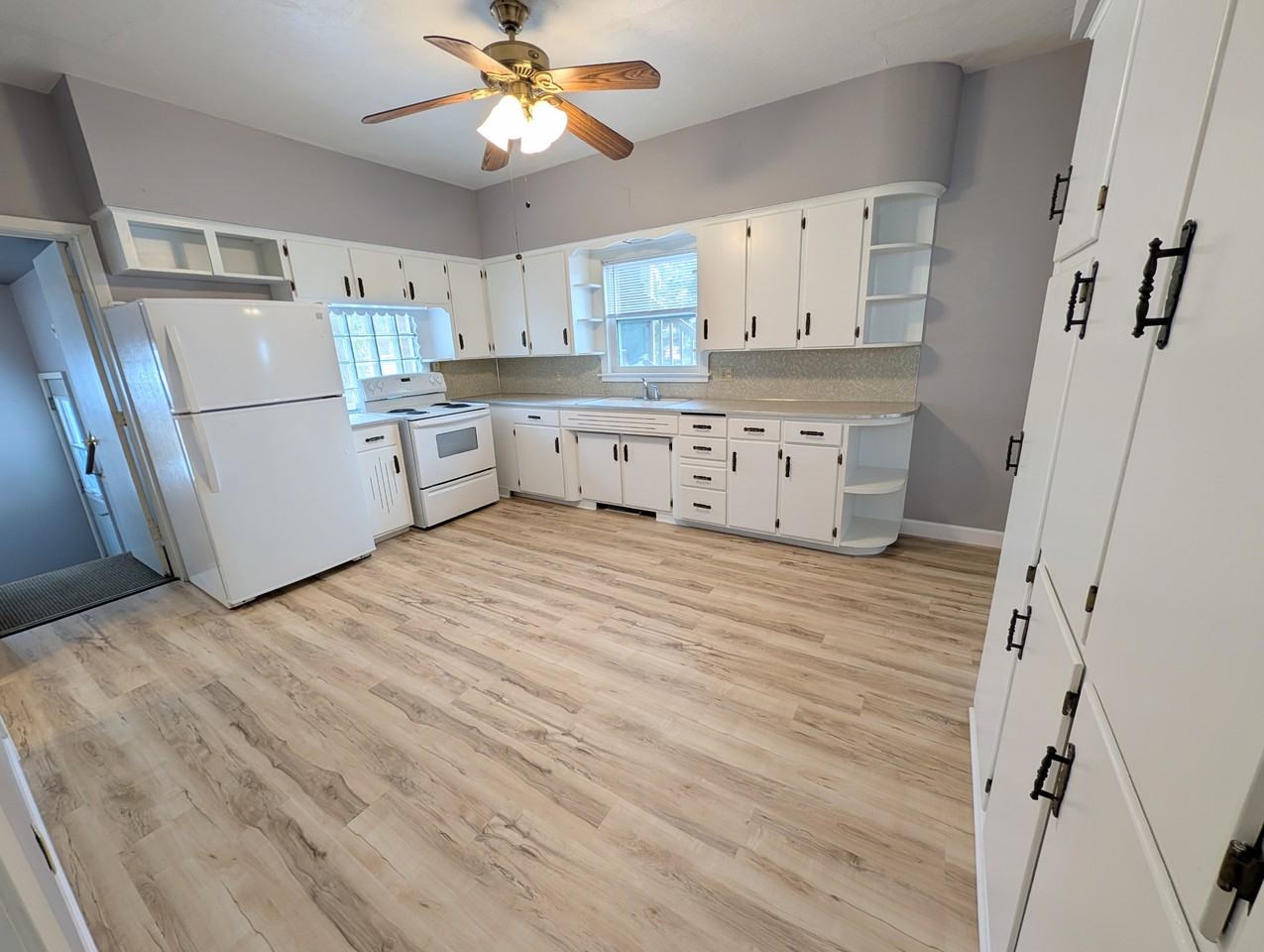 306 N State St #1 - Photo 5 of 16