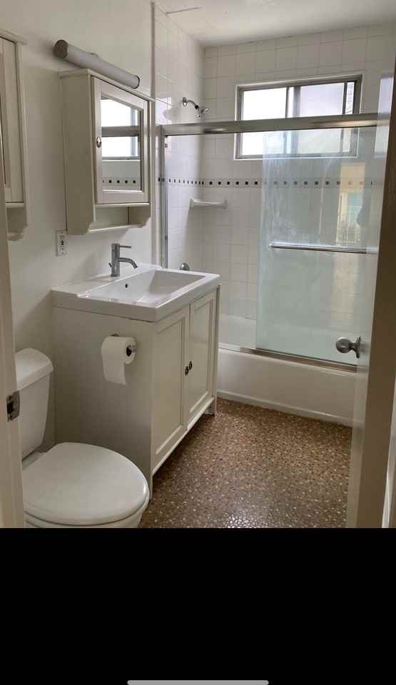 1507 Federal Ave #8 - Photo 3 of 6