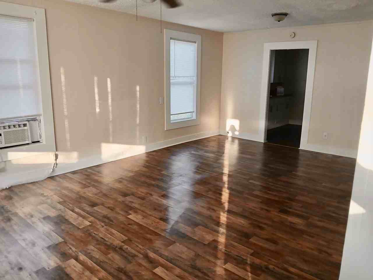 249 Byrnes Cir - Photo 2 of 9